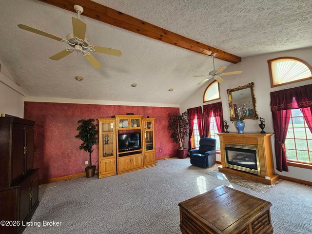 4903 Jerry Dr, Shepherdsville, KY 40165