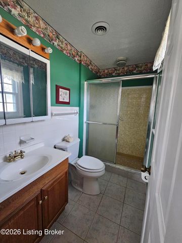 4903 Jerry Dr, Shepherdsville, KY 40165