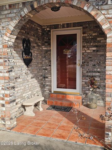 4903 Jerry Dr, Shepherdsville, KY 40165