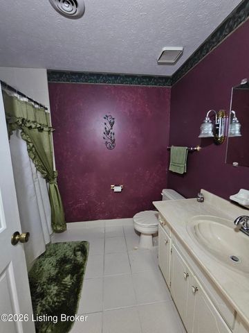 4903 Jerry Dr, Shepherdsville, KY 40165