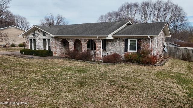 4903 Jerry Dr, Shepherdsville, KY 40165