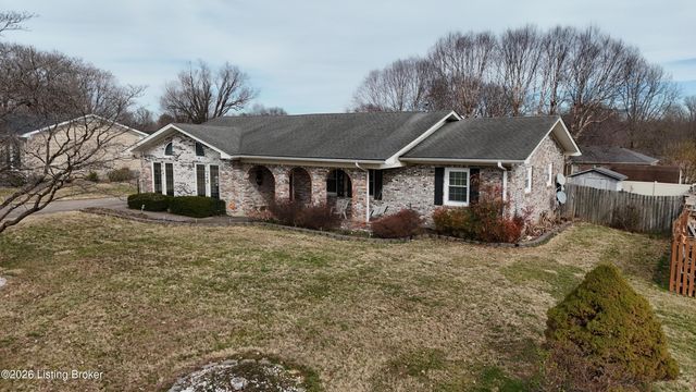4903 Jerry Dr, Shepherdsville, KY 40165