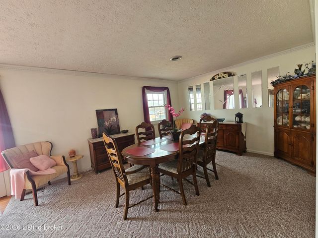 4903 Jerry Dr, Shepherdsville, KY 40165