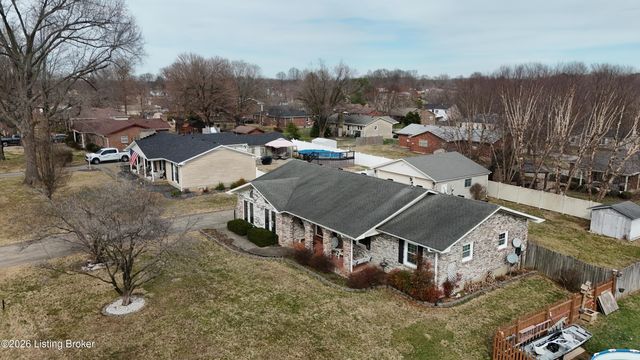 4903 Jerry Dr, Shepherdsville, KY 40165