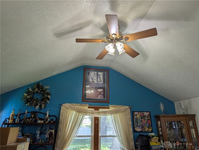 1554 S Belmont Avenue, Springfield, OH 45505