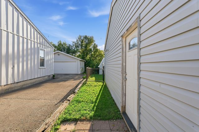 428 KENYON Avenue, Romeoville, IL 60446