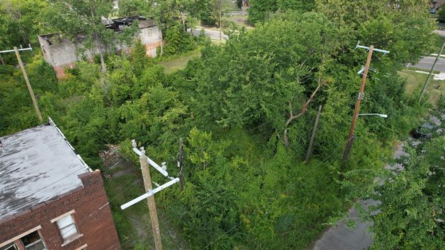 5631 Mckinley Street, Detroit, MI 48208