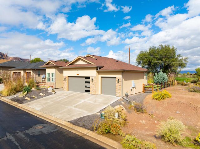 2080 Two Wood Drive, Grand Junction, CO 81507