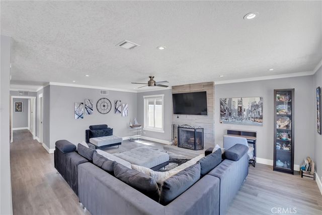 17267 Santa Isabel, Fountain Valley, CA 92708