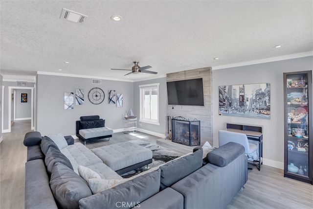 17267 Santa Isabel, Fountain Valley, CA 92708