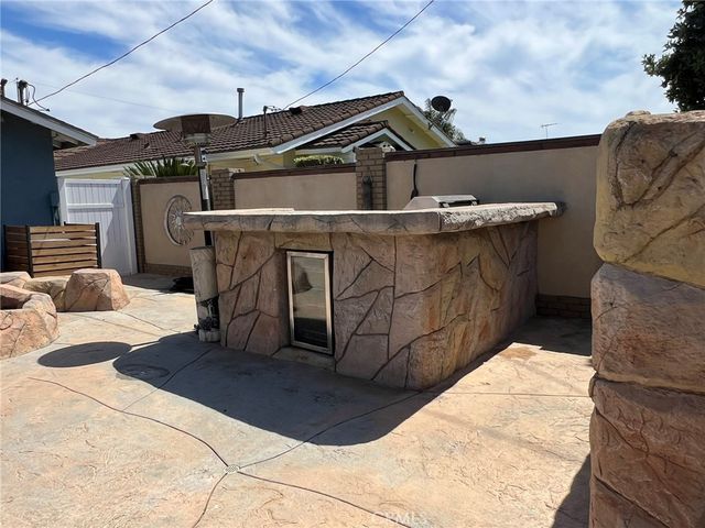 17267 Santa Isabel, Fountain Valley, CA 92708