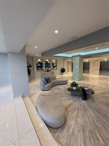 20335 W Country Club Dr 206, Aventura, FL 33180