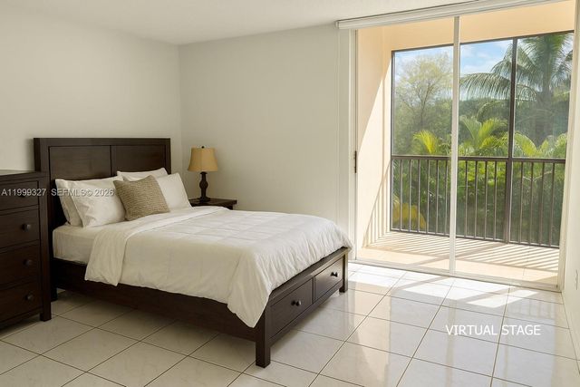 20335 W Country Club Dr 206, Aventura, FL 33180