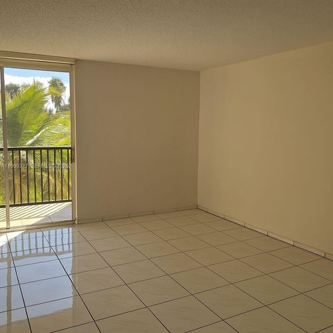 20335 W Country Club Dr 206, Aventura, FL 33180