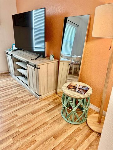 7326 Collins Ave 105, Miami Beach, FL 33141