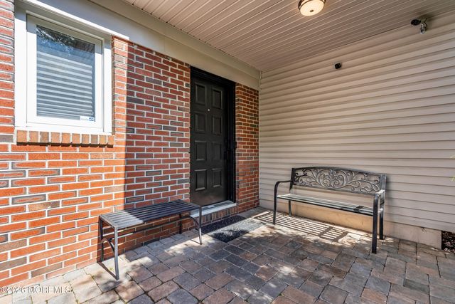 9 Colt Court, East Brunswick, NJ 08816