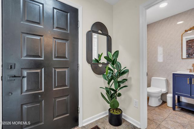 9 Colt Court, East Brunswick, NJ 08816