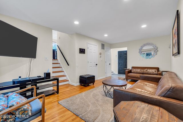 9 Colt Court, East Brunswick, NJ 08816