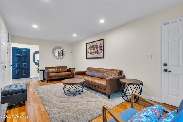 9 Colt Court, East Brunswick, NJ 08816