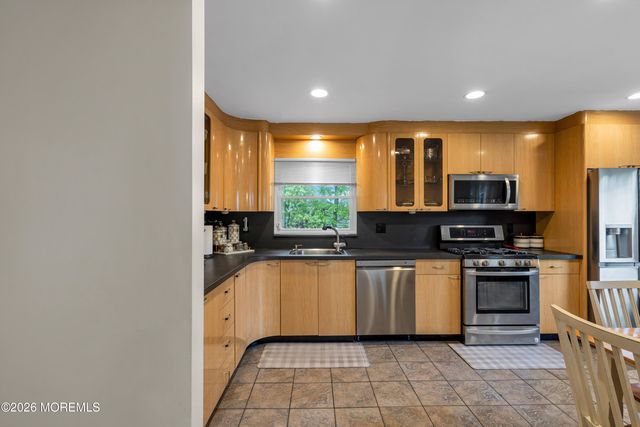 9 Colt Court, East Brunswick, NJ 08816