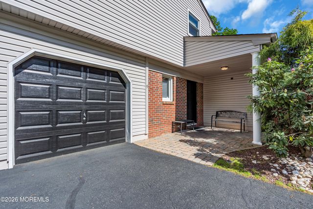 9 Colt Court, East Brunswick, NJ 08816