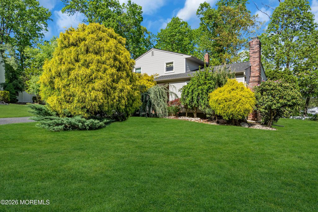 9 Colt Court, East Brunswick, NJ 08816