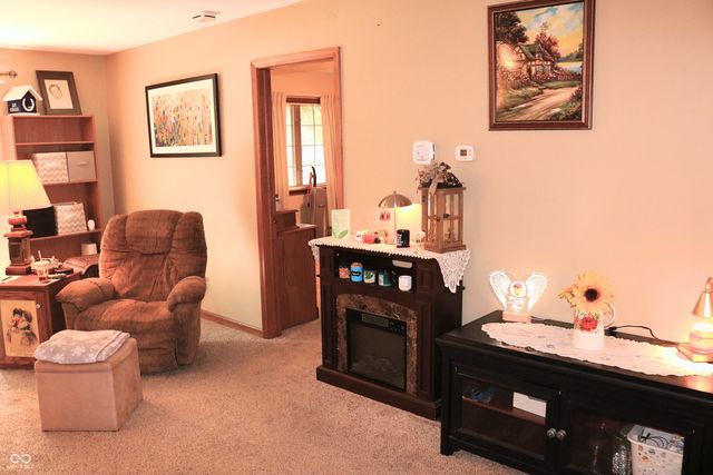 1109 B W Market Street, Crawfordsville, IN 47933