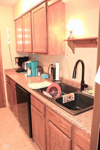 1109 B W Market Street, Crawfordsville, IN 47933