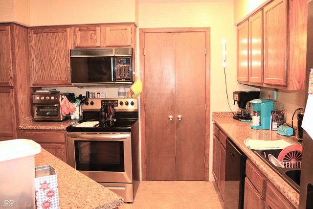 1109 B W Market Street, Crawfordsville, IN 47933