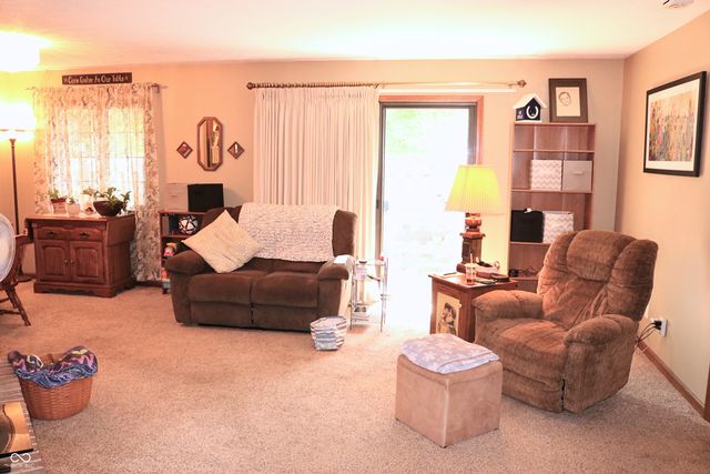 1109 B W Market Street, Crawfordsville, IN 47933