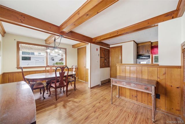 1 & 2 Finnin Place, Bayville, NY 11709