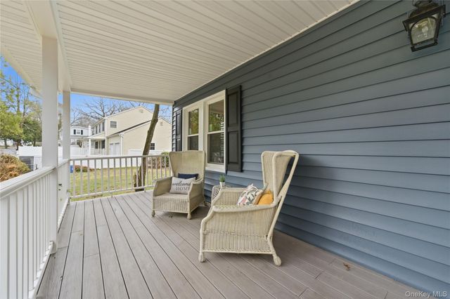 1 & 2 Finnin Place, Bayville, NY 11709