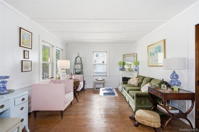 1 & 2 Finnin Place, Bayville, NY 11709