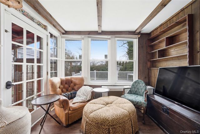 1 & 2 Finnin Place, Bayville, NY 11709