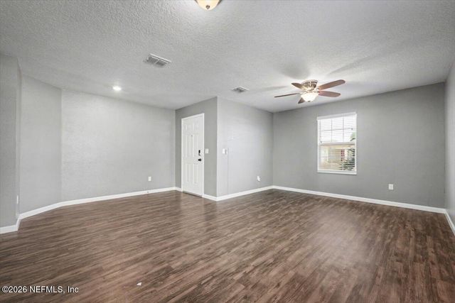 77703 LUMBER CREEK Boulevard, Yulee, FL 32097