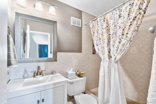 25-40 Shore Boulevard 6A, Astoria, NY 11102