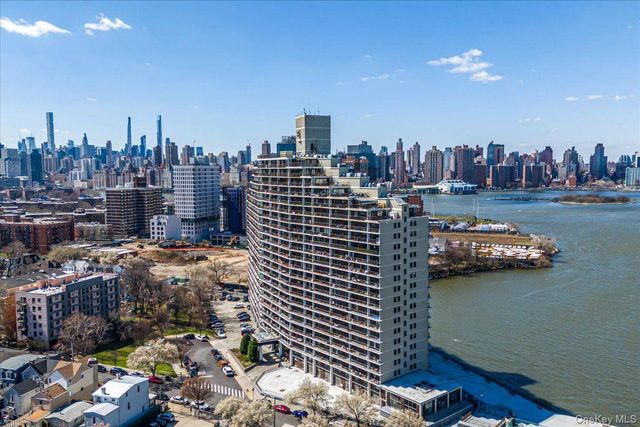 25-40 Shore Boulevard 6A, Astoria, NY 11102