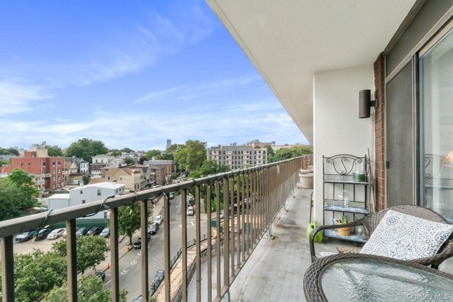 25-40 Shore Boulevard 6A, Astoria, NY 11102