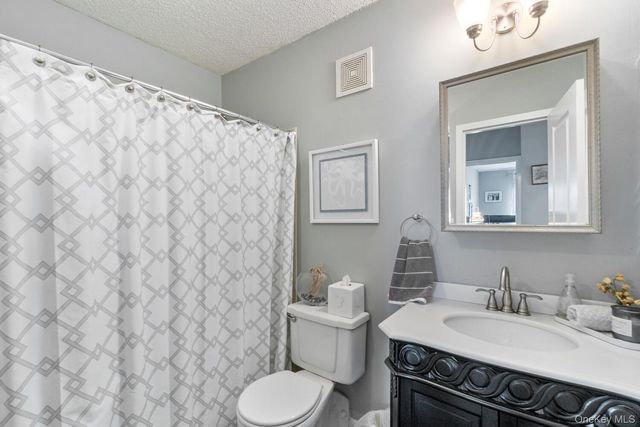 25-40 Shore Boulevard 6A, Astoria, NY 11102