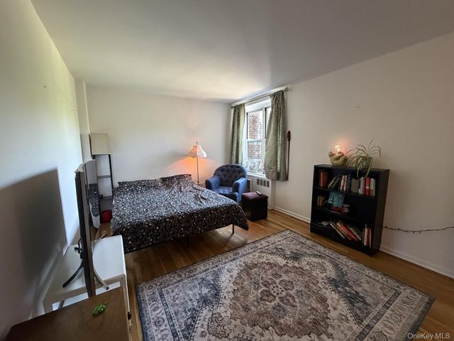 209-15 18th Avenue 4K, Bayside, NY 11360
