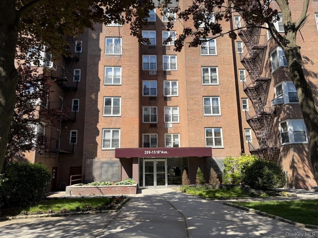 209-15 18th Avenue 4K, Bayside, NY 11360