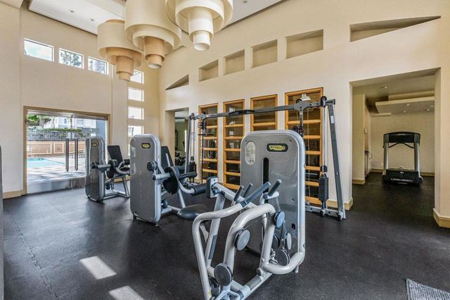 8889 Caminito Plaza Centro 7225, San Diego, CA 92122