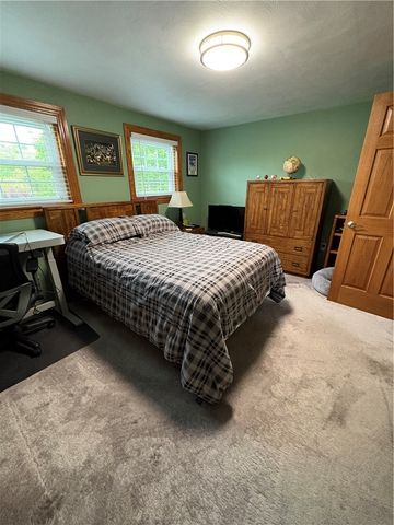 216 Woodridge Dr, Scott Twp, PA 15106