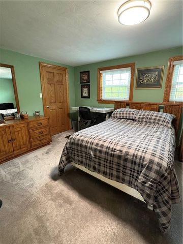 216 Woodridge Dr, Scott Twp, PA 15106