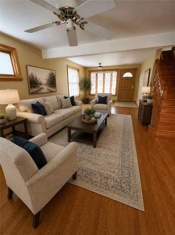 216 Woodridge Dr, Scott Twp, PA 15106