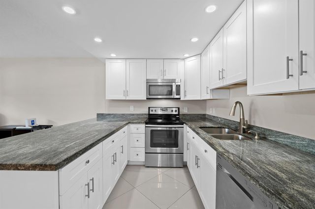 2503 Antigua Terrace E1, Coconut Creek, FL 33066
