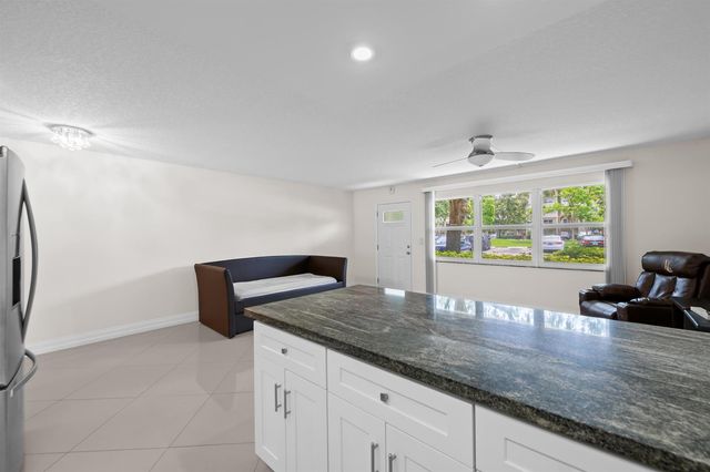 2503 Antigua Terrace E1, Coconut Creek, FL 33066