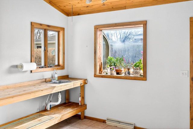 203 E Peckham STREET, Neenah, WI 54956
