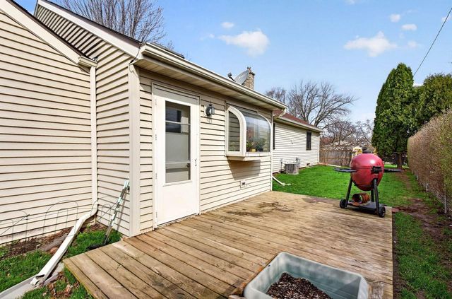 203 E Peckham STREET, Neenah, WI 54956