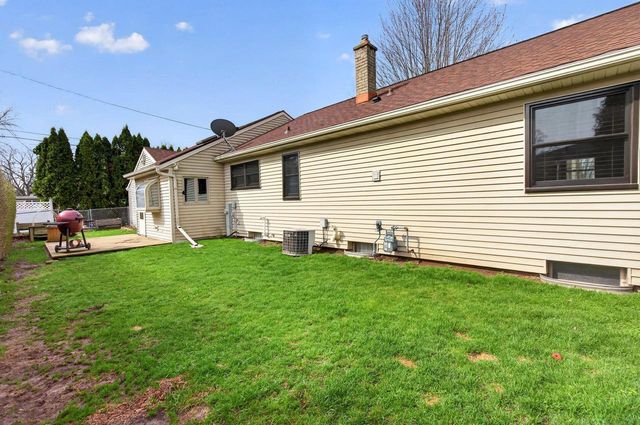 203 E Peckham STREET, Neenah, WI 54956